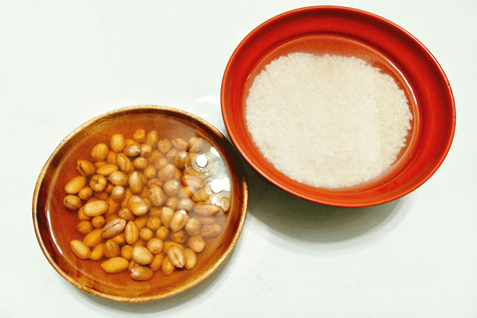 Ngâm đậu phộng và gạo nếp
